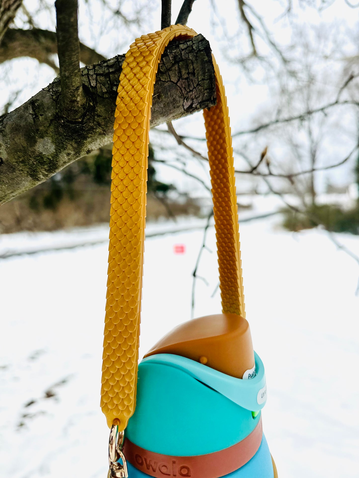 Silicone Carry Strap for Bottles and Tumblers - Gold